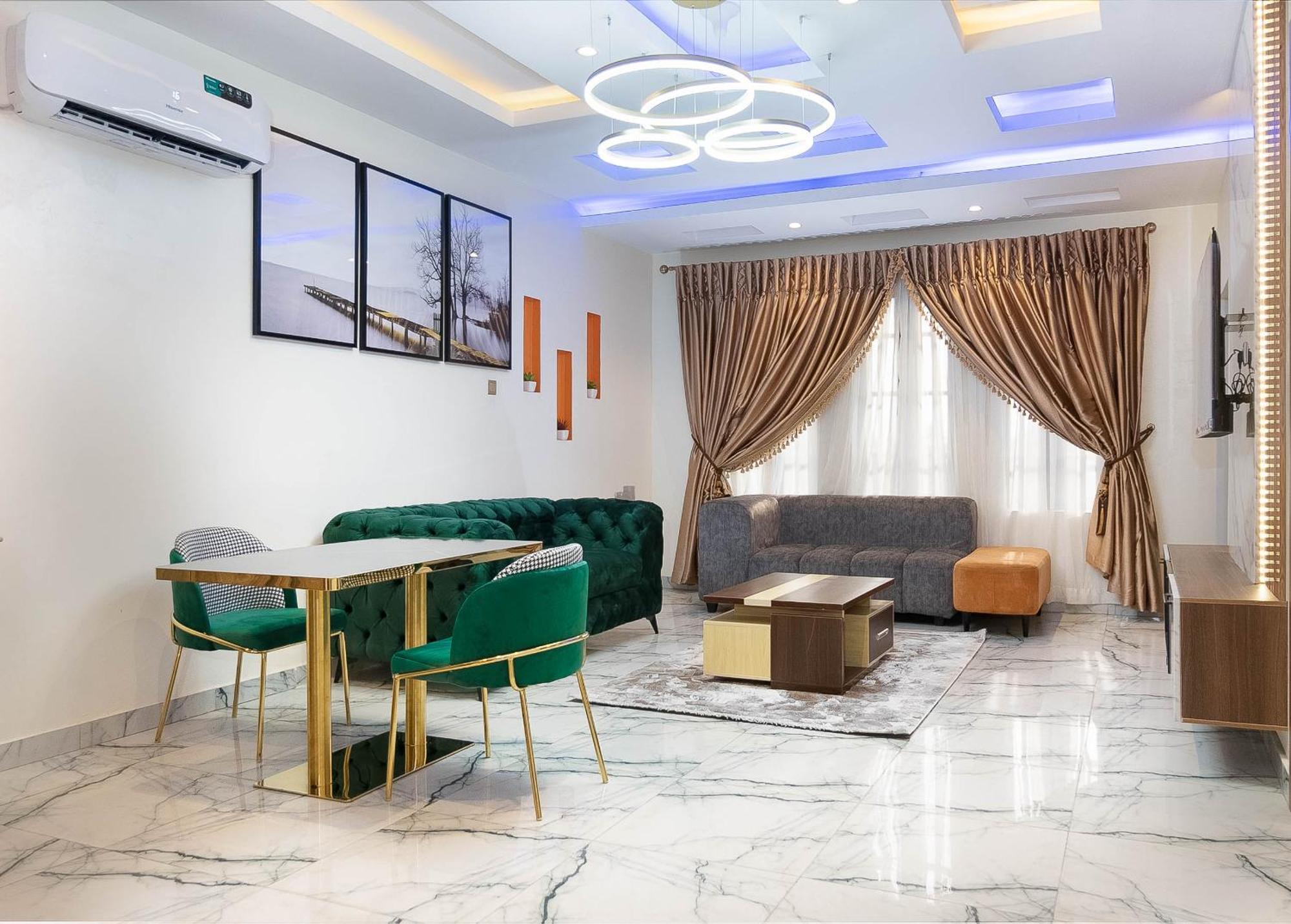 God'S Touch Apartments Remi Fani Kayode Gra. Ikeja Esterno foto