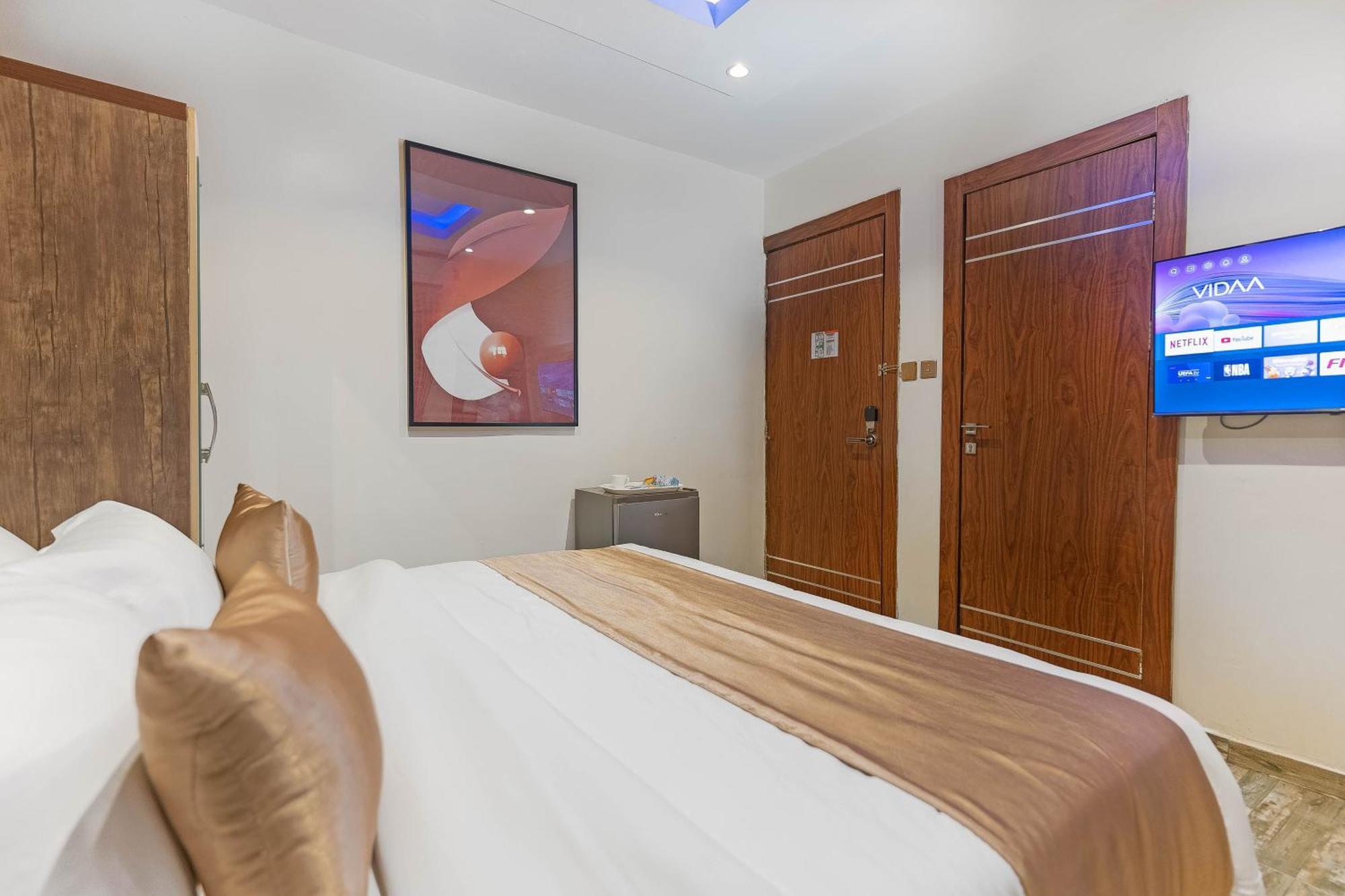 God'S Touch Apartments Remi Fani Kayode Gra. Ikeja Esterno foto
