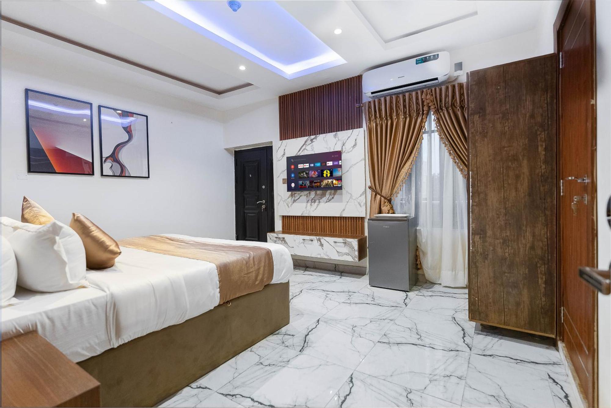 God'S Touch Apartments Remi Fani Kayode Gra. Ikeja Esterno foto